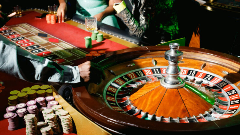 Explorez les jeux fascinants proposés au casino JOA de Cannes Mandelieu