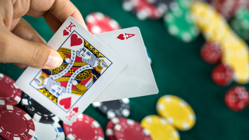 Gagner au blackjack : erreurs courantes à éviter absolument